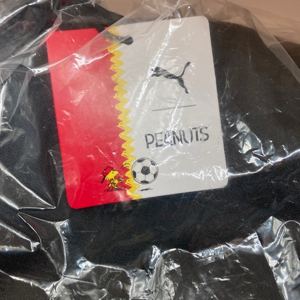 COPY - puma peanuts backpack - Picture 5 of 5